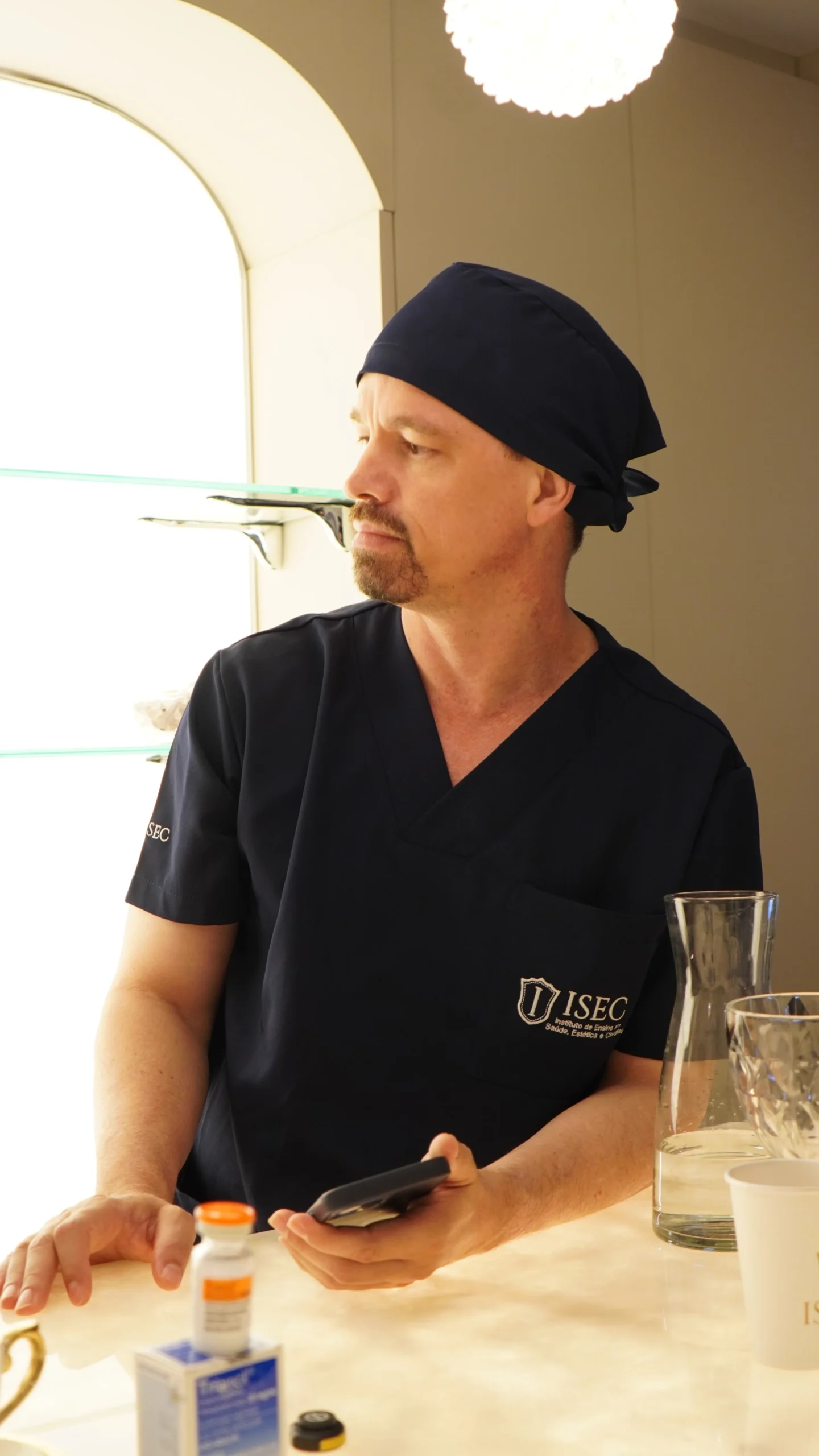 Dr. Alessandro Mendes