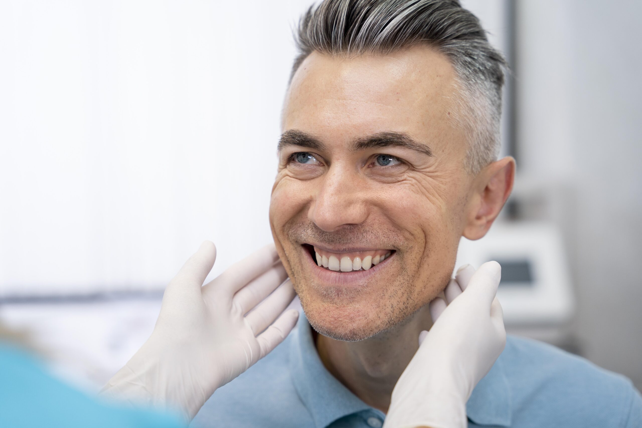 Procedimento de Implante Dentário